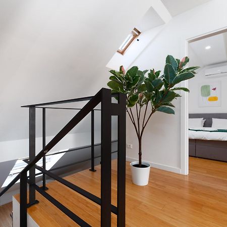 Two-Level Apart With A Terrace Near The Vltava River Prague Luaran gambar